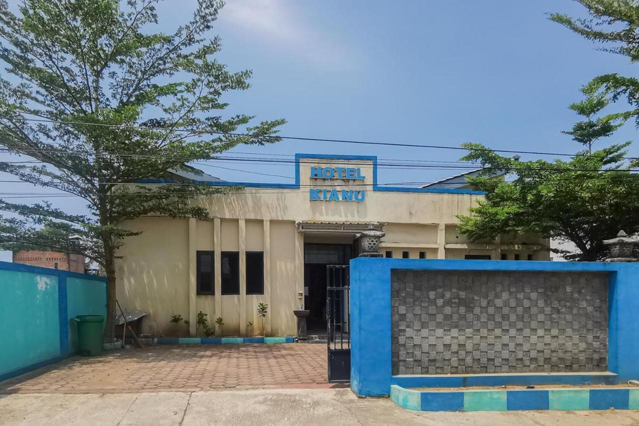 ホテル Reddoorz Near Pantai Pancer Door パチタン エクステリア 写真